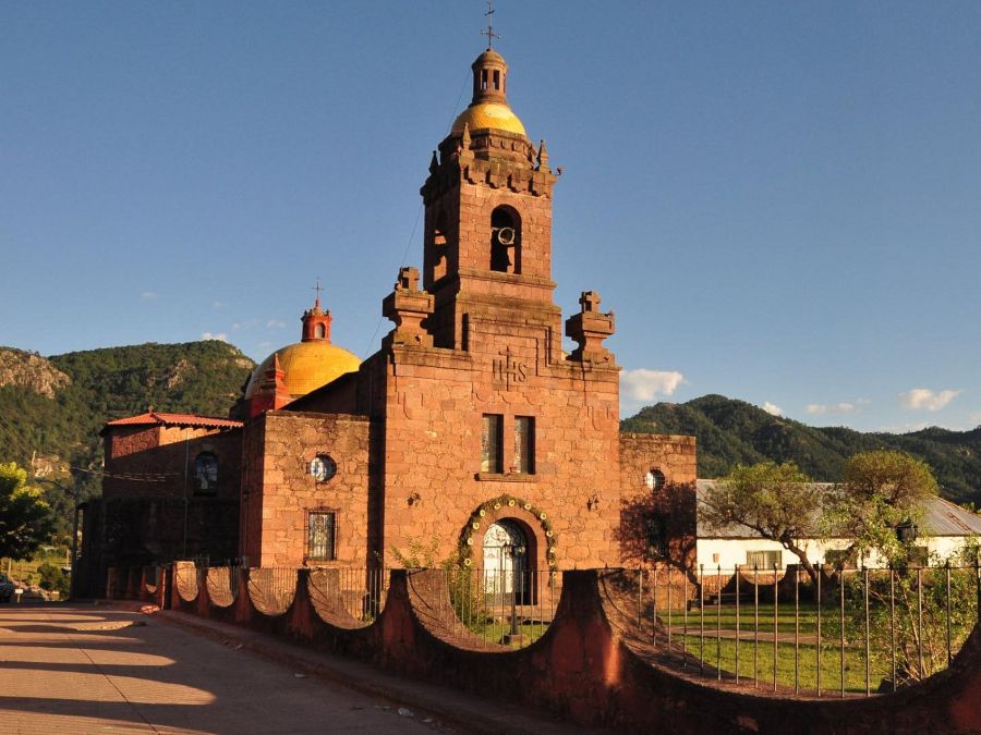 Iglesia de San Francisco Xavier cerca del Hotel Jade Cerocahui