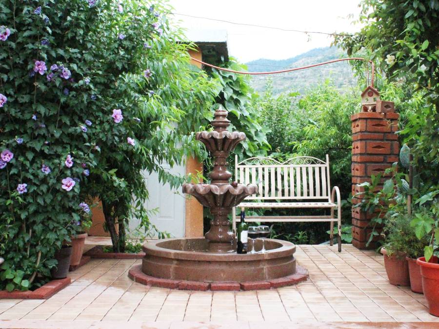 Patio principal del Hotel Jade Cerocahui en Chihuahua